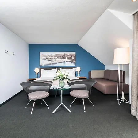 Seehotel Kastanienbaum 4*